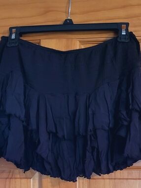 Women's Size Large Victoria's Secret Swim Skirt/Cover up